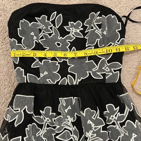 White House Black Market Strapless Formal Dress - Picture 8 of 10